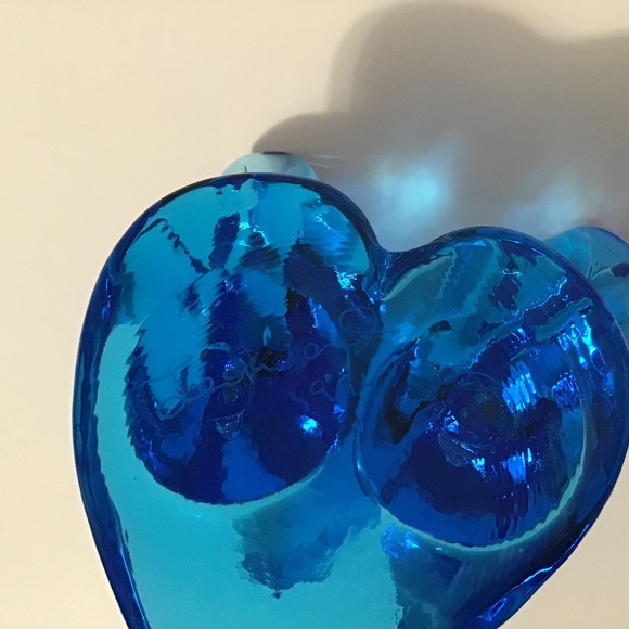 Vintage Bluebirds of Happiness on Heart Art Glass Leo Ward 1994 Signed - Picture 3 of 8